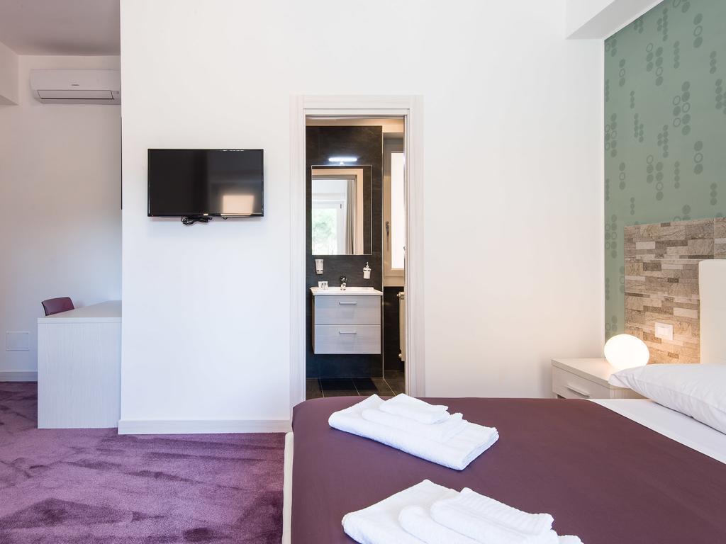 Guesthouse Park Pines Рим Екстер'єр фото