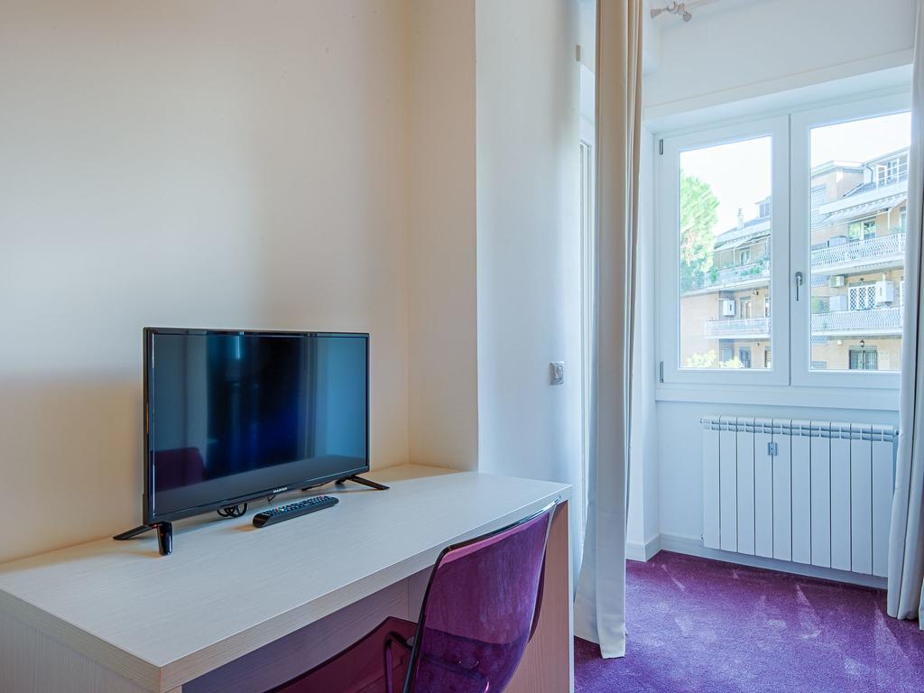 Guesthouse Park Pines Рим Екстер'єр фото